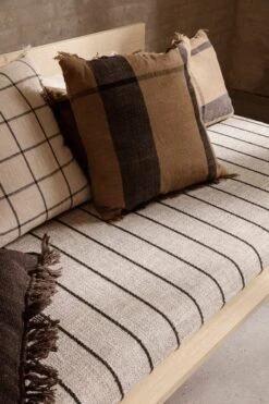 Ferm LIVING Dry Kissen, 50 X 50 Cm, Zuckertangbraun – Schwarz -Heimtextilien 21 c 0497 1