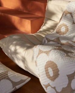 Marimekko Unikko Doppelbett-Überwurf, 260 × 260 cm, Beige - Naturweiß -Heimtextilien 211101 MARIMEKKO 223 HOME 0306