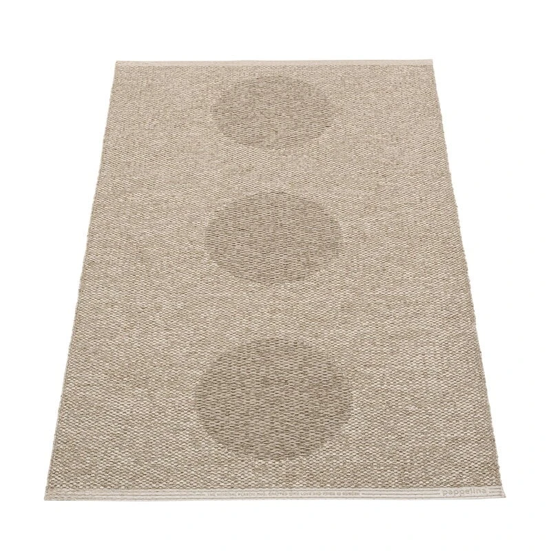 Vera 2.0 Teppich, 70 X 120 Cm, Dunkles Leinenbeige 4 Vera 2.0 Teppich, 70 X 120 Cm, Dunkles Leinenbeige – Bild 2