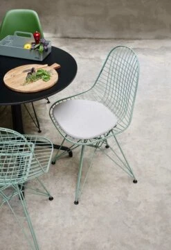 Vitra Soft Seat Kissen B, Plano 05, Rutschfest -Heimtextilien 6829424 Wire Chair DKR EPC Side Chair DSR Soft Seats Outdoor Belleville Table Toolbox RE masterrole