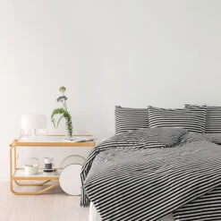 Marimekko Tasaraita Kopfkissenbezug, Schwarz/weiß 8 Marimekko Tasaraita Kopfkissenbezug, Schwarz/weiß -Heimtextilien 94Marimekko 16 iso