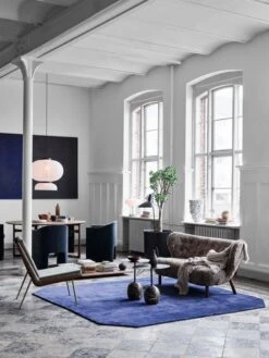 &Tradition Teppich The Moor AP6, 240 X 240 Cm, Mitternachtsblau -Heimtextilien ATD lifestyle 2020 Little Petra VB2 Tripod HM8 Lato LN8 LN9 Planter SC44 Formakami JH5 The Moor AP6 Copenhagen SC13 Drop Leaf HM6 Loafer SC24