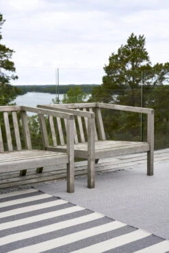 Big Stripe In-Out Teppich, Grau Melange/Sandweiß -Heimtextilien Big Stripe 15420205 Grain 15520205 col melange grey light sand ends with fringes woodnotes 2