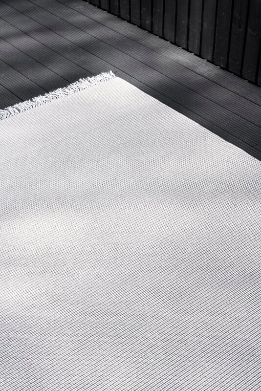 Grain In-Out Teppich, Grau Melange/Sandweiß 5 Grain In-Out Teppich, Grau Melange/Sandweiß – Bild 3