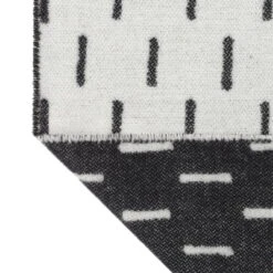 Rain Überwurf, 130 X 180 Cm, Schwarz – Weiß 9 Rain Überwurf, 130 X 180 Cm, Schwarz – Weiß -Heimtextilien Hem20 Rain lisakuva SM