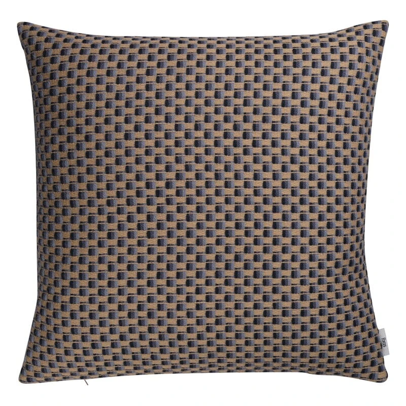 Isak Kissen, 60 X 60 Cm, Far Away Blue 4 Isak Kissen, 60 X 60 Cm, Far Away Blue – Bild 2