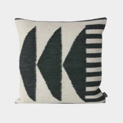 Ferm LIVING Kelim Kissen, Black Lines 10 Ferm LIVING Kelim Kissen, Black Lines -Heimtextilien Kelim cushion 7222 1