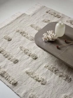 Laine Webteppich, Cremeweiß -Heimtextilien Laine high white woven closeup