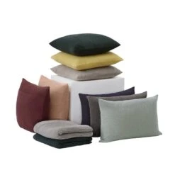 Muuto Layer Kissen, 50 X 50 Cm, Gelb -Heimtextilien Layer cushion rythm throw group Muuto 5000x5000 hi res 1