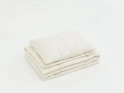 Henna Bettdecke, 150 X 210 Cm, 1400 G 10 Henna Bettdecke, 150 X 210 Cm, 1400 G -Heimtextilien MATRI Henna pillow and quilt winter 02 2