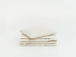 Henna Bettdecke, 150 X 210 Cm, 1400 G 8 Henna Bettdecke, 150 X 210 Cm, 1400 G -Heimtextilien MATRI Henna pillow and quilt winter 03 3