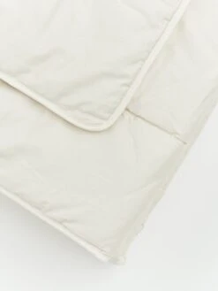 Henna Bettdecke, 220 X 220 Cm, 2200 G 8 Henna Bettdecke, 220 X 220 Cm, 2200 G -Heimtextilien MATRI Henna quilt detail 01