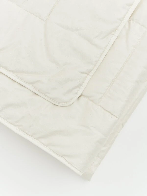 Henna Bettdecke, 220 X 220 Cm, 1100 G 6 Henna Bettdecke, 220 X 220 Cm, 1100 G – Bild 4