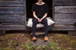 Maailman Synty Kissenbezug, 60 X 80 Cm, Weiß - Schwarz -Heimtextilien Maailman synty interior pillow large 4 Photo Unto Rautio hi res