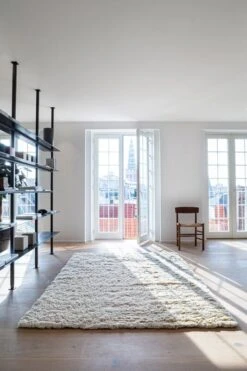 Rya Teppich, Cremeweiß -Heimtextilien Massimocopenhagen RYA cream environment HR role