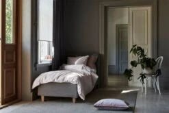 Noora Kopfkissenbezug, Rosa 5 Noora Kopfkissenbezug, Rosa -Heimtextilien Matri Soft headboard and Noora rose 1