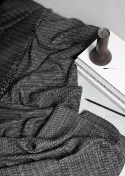 Cumulus Überwurf, Schwarz - Weiß -Heimtextilien Pine and Cumulus location 1