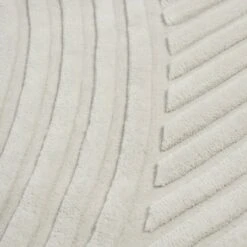 Muuto Relevo Teppich, Cremeweiß -Heimtextilien Relevo rug off white detail Muuto 5000x5000 hi res