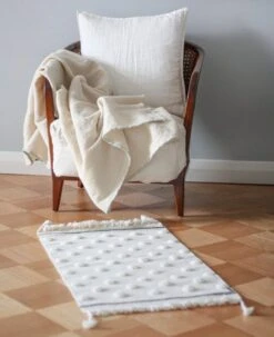 Pallo Teppich, Weiß Mit Punkten -Heimtextilien Tikau TKU PALLO WHITEDOTS 50X90 3