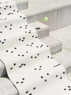 Seurapiiri I Teppich -Heimtextilien Unto Rautio Tomi Leppanen Mums 3155 web