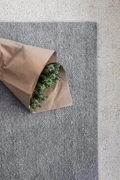 Viita Teppich, Grau -Heimtextilien Viita grey and white detalj pien