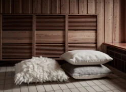 Villatalja Sitzkissen, 70 x 70 Cm, Naturweiß -Heimtextilien Villatalja Taival villa lattiatyyny luonnonvalkoinen luonnonharmaa anno aw21 Anno Collection