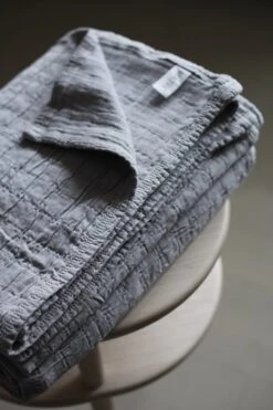 Bettüberwurf Aava, 160 X 260 Cm, Dunkelgrau -Heimtextilien aava harmaa