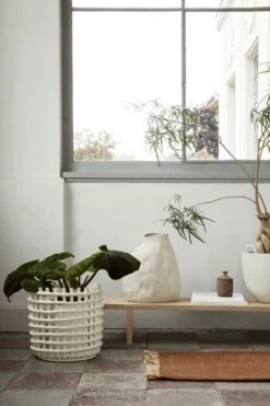 Ferm LIVING Block Matte, 80 × 50 cm, Ziegelrot - Natur -Heimtextilien fermLIVING AW21 CeramicBasketXLOffWhite KonaDisplayTable UraScentedCandleBurnedSienna image