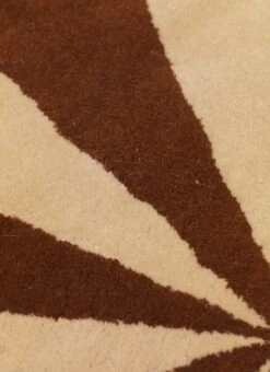 Ferm LIVING Arch Tuftingteppich, Groß, Dunkles Ziegelrot - Cremeweiß -Heimtextilien fermLIVING ArchTuftedRugs Large DarkBrickOffWhite 1104264848 pack 2 1