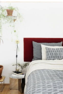 Arki Decke, Hellgrau – Weiß 10 Arki Decke, Hellgrau – Weiß -Heimtextilien lapuankankurit arki blanket and cushion cover light grey white 2