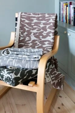 Jäkälä Decke, Weiß - Grün 7 Jäkälä Decke, Weiß - Grün -Heimtextilien lapuankankurit jakala blankets 0 1