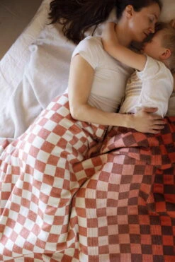 Shakki Decke, Grün - Rot - Weiß 9 Shakki Decke, Grün - Rot - Weiß -Heimtextilien lapuankankurit shakki blanket green red white 4 0