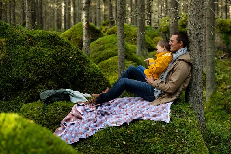 Tulppaani Decke, 130 X 180 Cm, Zimtbraun – Blau 4 Tulppaani Decke, 130 X 180 Cm, Zimtbraun – Blau – Bild 2